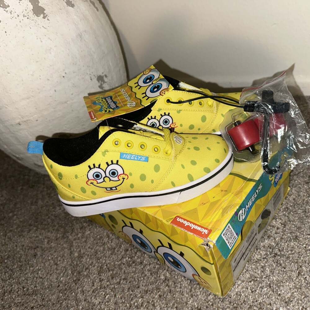 Heelys Pro 20 Spongebob Squarepants Wheeled Skate Shoes Yellow Multi
